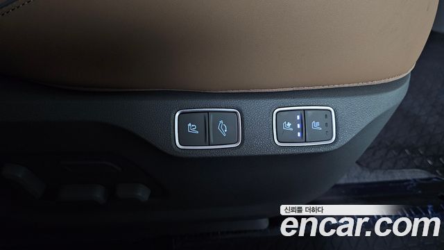 Hyundai Staria 2025 — photo 23