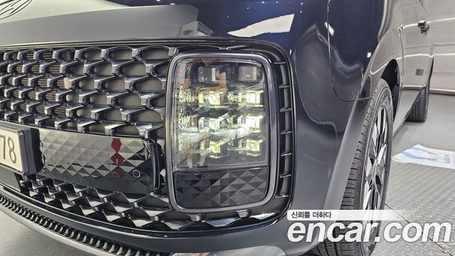Hyundai Staria 2025 — photo 8