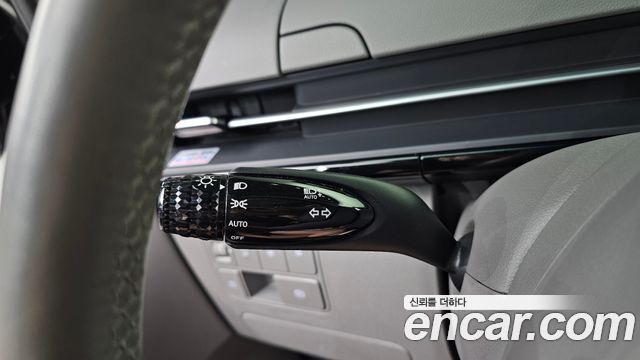 Hyundai Staria 2025 — photo 33