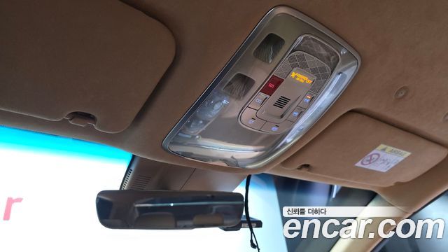 Genesis G90 2022 — photo 24