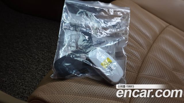 Genesis G90 2022 — photo 30