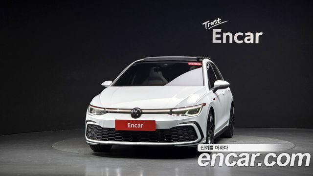 Volkswagen Golf 2023 — photo 3