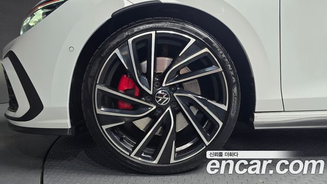 Volkswagen Golf 2023 — photo 5