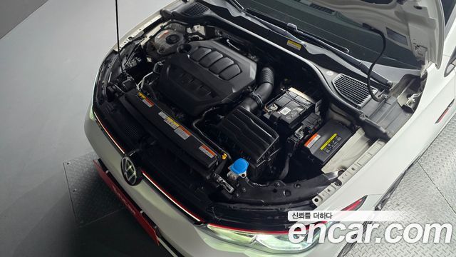 Volkswagen Golf 2023 — photo 6