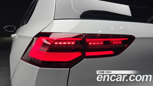Volkswagen Golf 2023 — photo 9