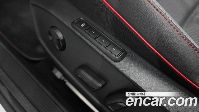 Volkswagen Golf 2023 — photo 29