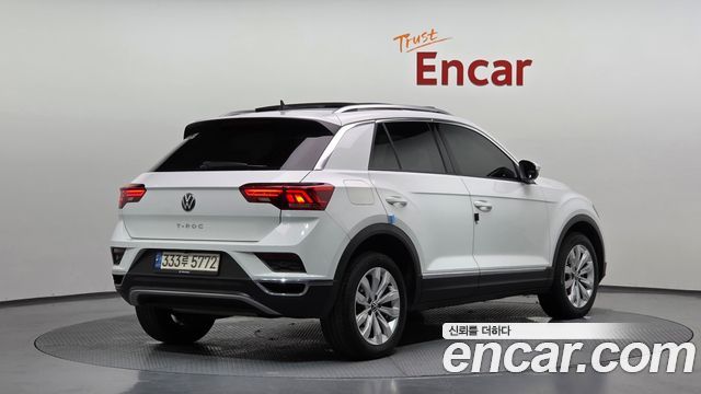 Volkswagen T-Roc 2021 — photo 2