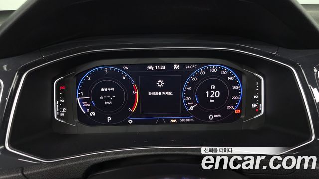 Volkswagen T-Roc 2021 — photo 11