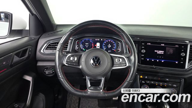 Volkswagen T-Roc 2021 — photo 19