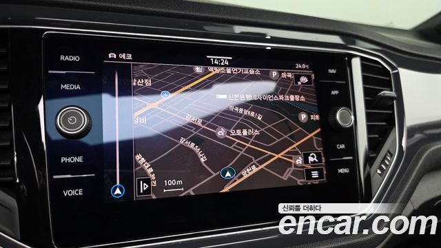 Volkswagen T-Roc 2021 — photo 20