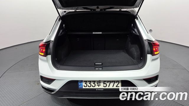 Volkswagen T-Roc 2021 — photo 26