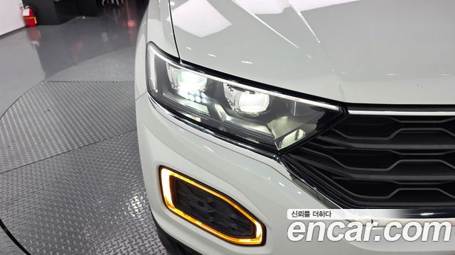 Volkswagen T-Roc 2021 — photo 8