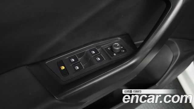 Volkswagen T-Roc 2021 — photo 37