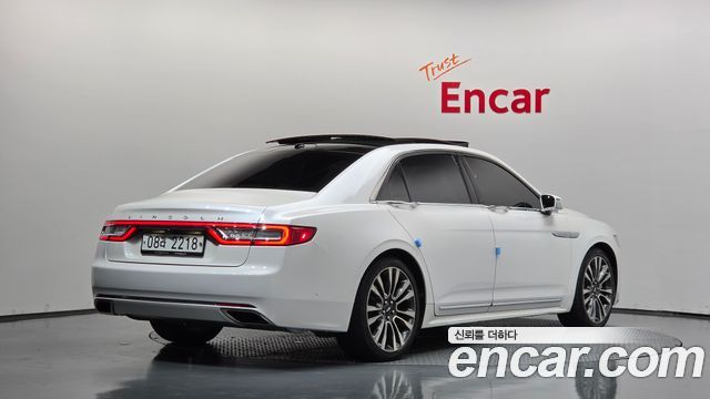 Lincoln Continental 2017 — photo 2