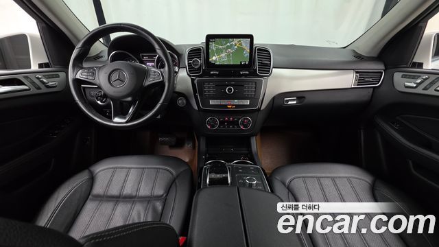 Mercedes-Benz GLE-Class 2018 — photo 10