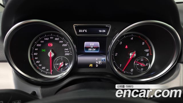 Mercedes-Benz GLE-Class 2018 — photo 11