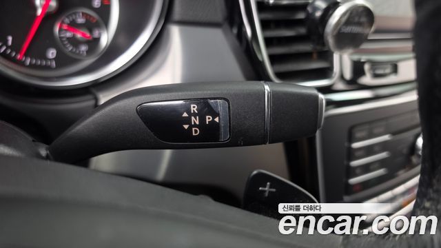 Mercedes-Benz GLE-Class 2018 — photo 12