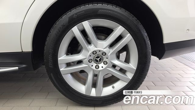 Mercedes-Benz GLE-Class 2018 — photo 7