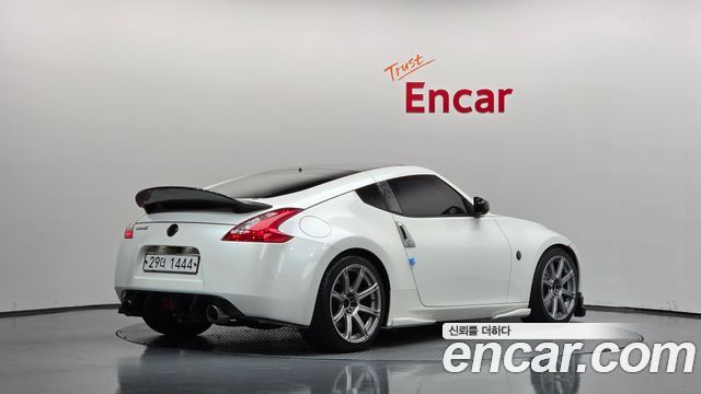 Nissan 370Z 2009 — photo 2