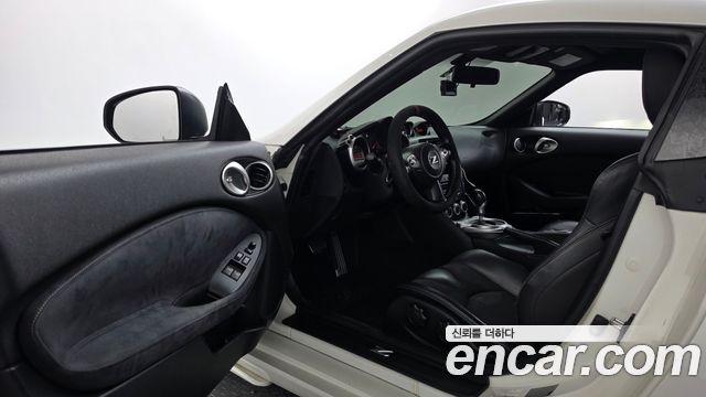 Nissan 370Z 2009 — photo 10