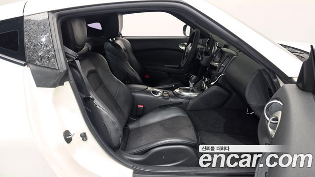 Nissan 370Z 2009 — photo 11