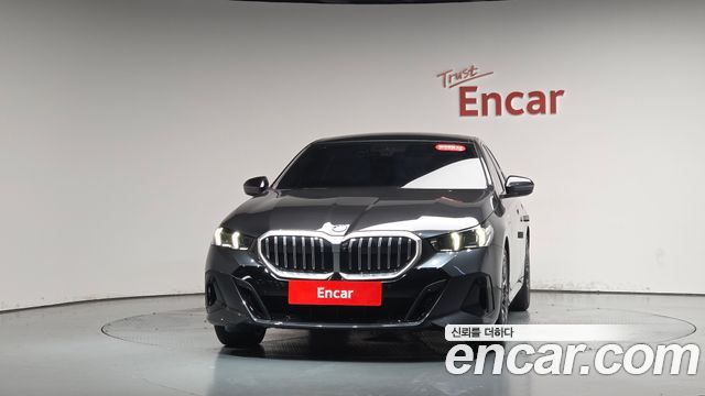 BMW 5-Series 2025 — photo 3