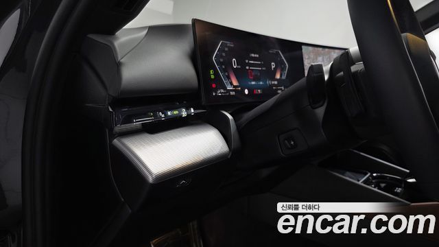BMW 5-Series 2025 — photo 29