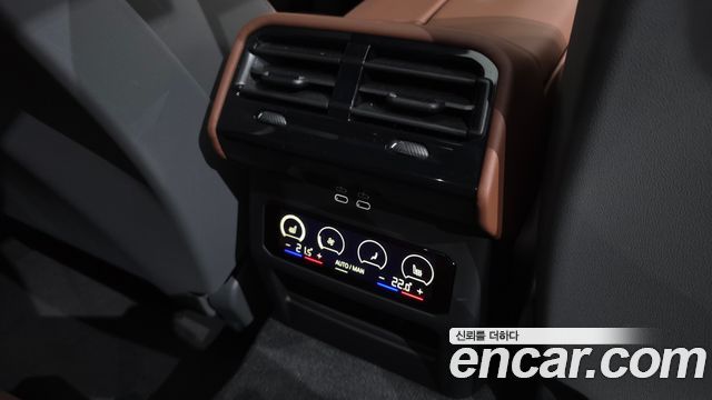 BMW 5-Series 2025 — photo 31
