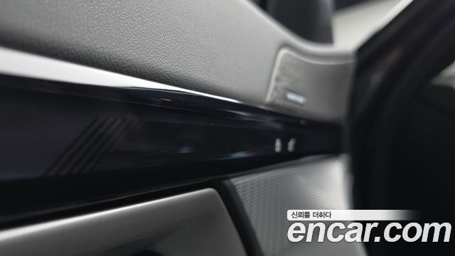 BMW 5-Series 2025 — photo 33