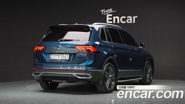Volkswagen Tiguan 2022 — photo 2