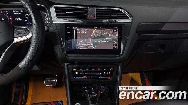 Volkswagen Tiguan 2022 — photo 13