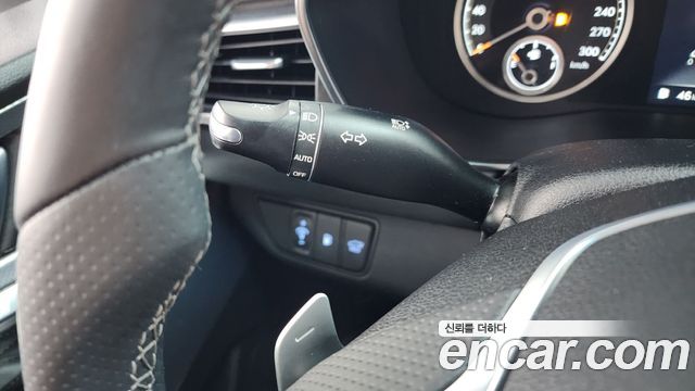 Genesis G70 2023 — photo 29