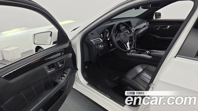 Mercedes-Benz E-Class 2015 — photo 10