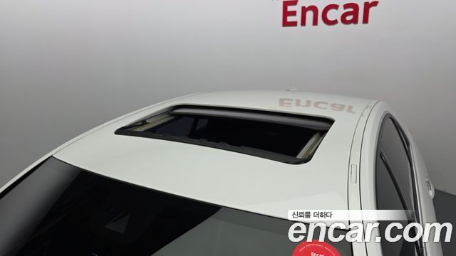 Mercedes-Benz E-Class 2015 — photo 20