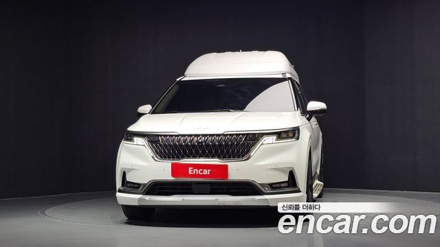 Kia Canival 2023 — photo 3