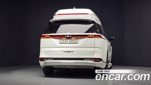 Kia Canival 2023 — photo 4