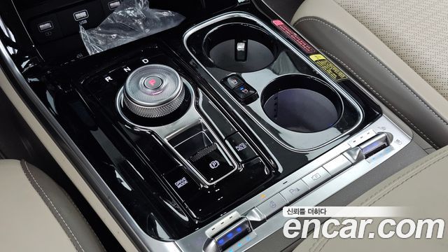 Kia Canival 2023 — photo 9