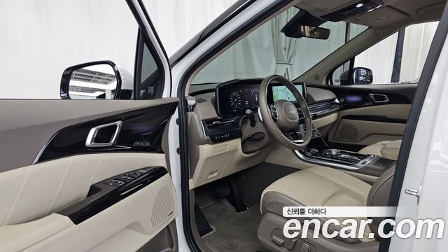 Kia Canival 2023 — photo 10