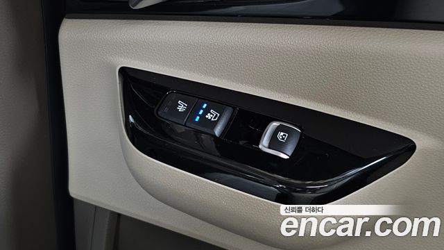 Kia Canival 2023 — photo 18