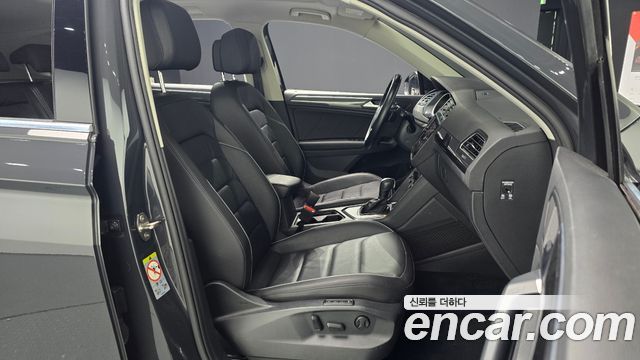 Volkswagen Tiguan 2020 — photo 13