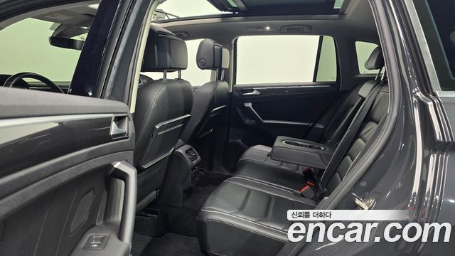 Volkswagen Tiguan 2020 — photo 18