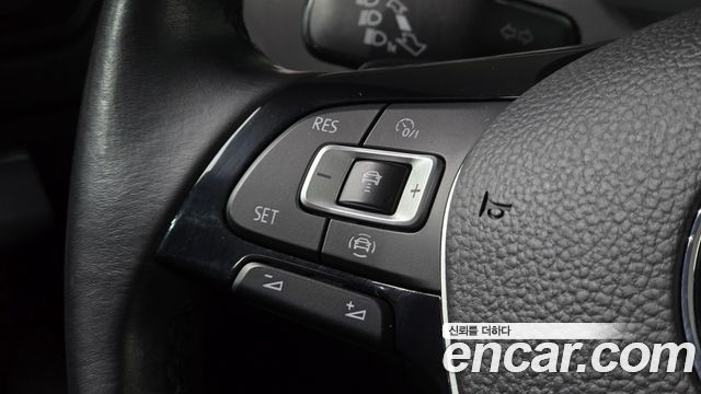 Volkswagen Tiguan 2020 — photo 25