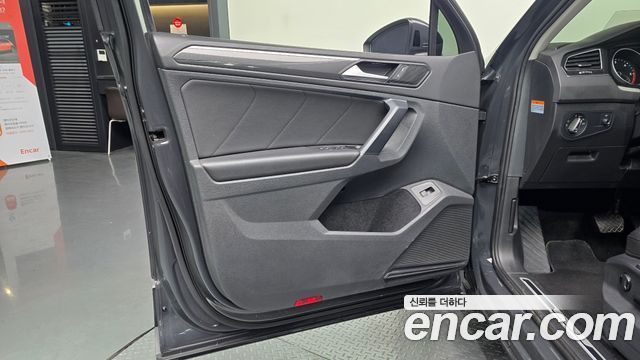 Volkswagen Tiguan 2020 — photo 14