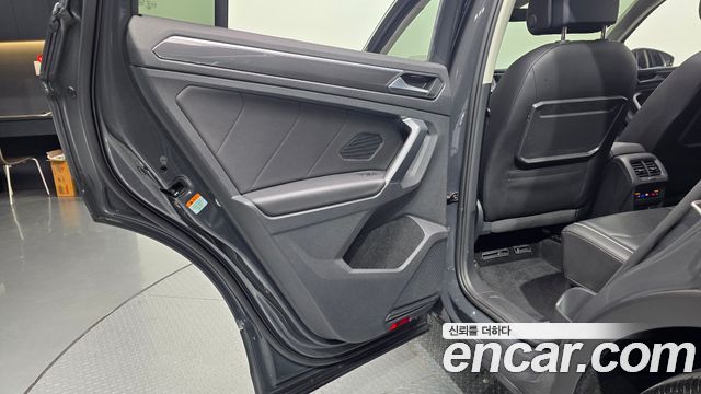Volkswagen Tiguan 2020 — photo 15