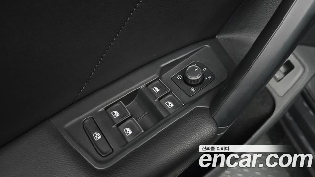 Volkswagen Tiguan 2020 — photo 27