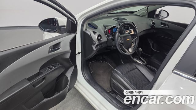 Chevrolet Korea Aveo 2014 — photo 10