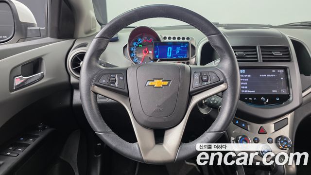 Chevrolet Korea Aveo 2014 — photo 15