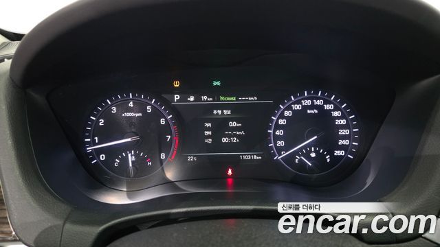 Genesis G80 2018 — photo 11