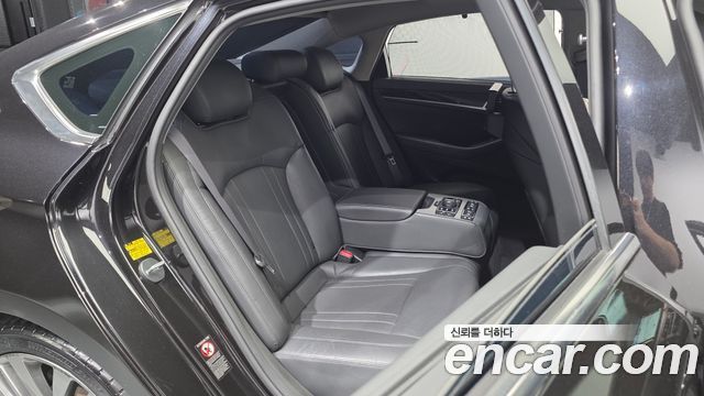 Genesis G80 2018 — photo 18