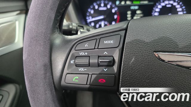 Genesis G80 2018 — photo 23
